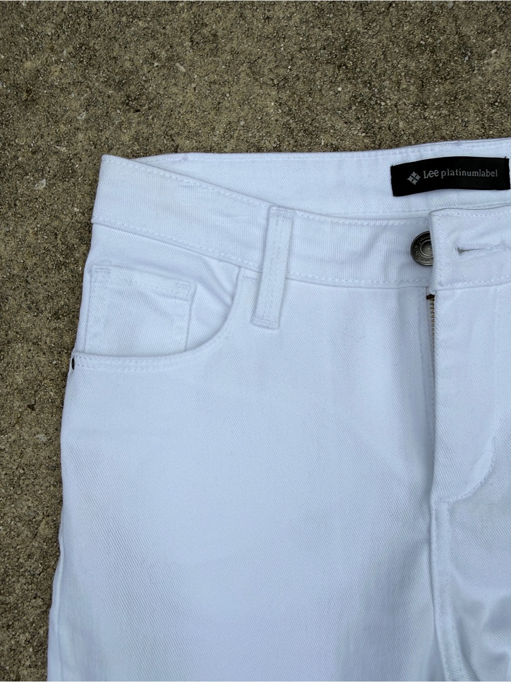 Lee Platinum label Classic Fit White Straight-Leg Jeans 4 Petite EUC Y2K Bling - Picture 4 of 11
